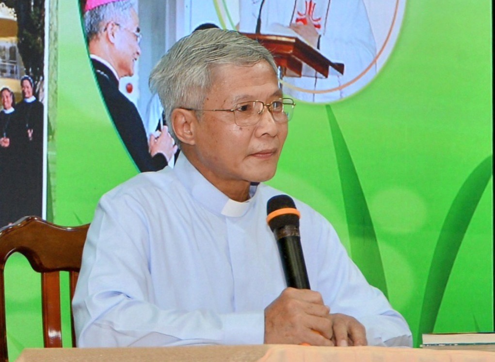 Cha JB Lê Ngọc Dũng bình giải sắc lệnh tái phạt huyền chức Cha Đặng Hữu Nam